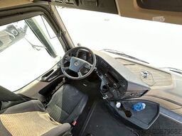 Mercedes-Benz Mercedes Actros 1851