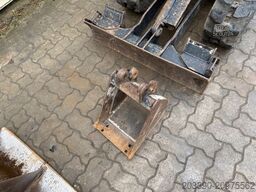 JCB 16C-1 /2022 BJ/ 991 H / verbr. Laufwerk/2xLöffel