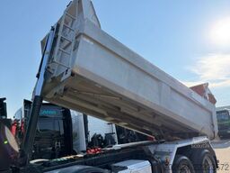 MERCEDES-BENZ Actros 3244 8x4 Rückwärtskipper