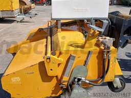  Anbau-Kehrmaschine Bema 30 Dual 2300