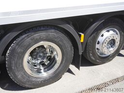 Mercedes-Benz Actros 2542 / GIGA cabin / Thermoking