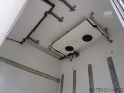 DAF LF 220 / Refrigerator 16 EPAL Multitemp