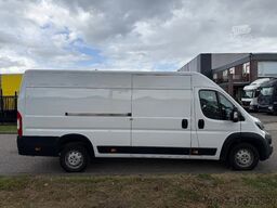 Peugeot Boxer 2.2 D 140 pk ! 2023