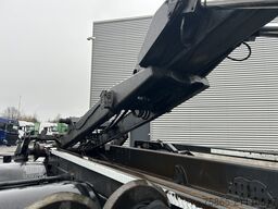 Volvo FH 460 Globetrotter / VDL Hooklift 25 Ton / 745...