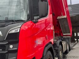 Scania R580 8x4 Tipper Truck – Only 250,000 km! WATCH VID