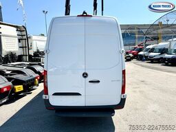 Mercedes-Benz Sprinter 317 CDI RWD