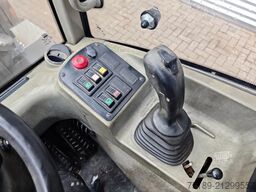 Atlas AR 40 Bucket + Forks