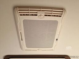 Mercedes-Benz Morelo Palace Liner 97 GO Slide-Out 300pk Slide...