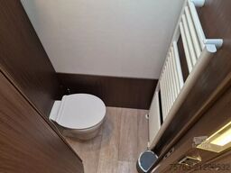 Mercedes-Benz Morelo Palace Liner 97 GO Slide-Out 300pk Slide...