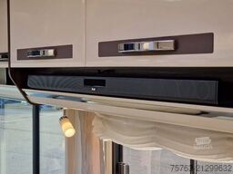 Mercedes-Benz Morelo Palace Liner 97 GO Slide-Out 300pk Slide...