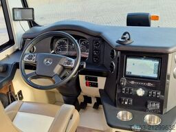 Mercedes-Benz Morelo Palace Liner 97 GO Slide-Out 300pk Slide...