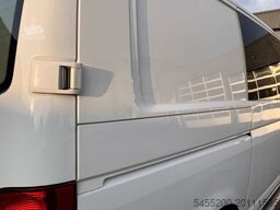 VW Transporter 2.0 TDI L1H1 Marge Btw vrij 140pk D...