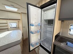 HOBBY De Luxe 560 KMFe 3-er Etagenbett 2.000 kg