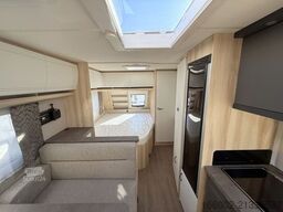 HOBBY De Luxe 560 KMFe 2000 kg LAST CALL