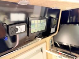 MOBILVETTA K-Yacht Tekno Line 89 *Queensbett-Hubbett*