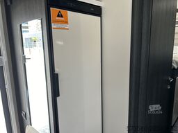 Roller Team Kronos 284M | Ford Transit 2.0 TDCi 165 PS Automatik | 5 Sitzplätze