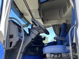 Volvo VOLVO 460 GLOBE DIESEL/LNG 4X2