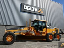 Volvo G946B AWD
