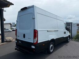 Iveco Daily 35S18HA8 Kastenwagen Automatik*Klima*AHK