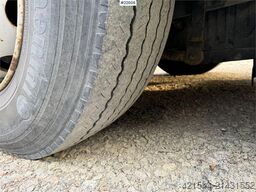 MAN 19.293 4x2 box truck with Zepro lift – repair obje