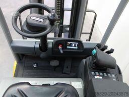 Jungheinrich EFG 320 - 650 DZ