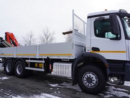 Mercedes-Benz Arocs 2633 flatbed truck / Crane FASSI