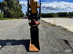 Komatsu PC170LC-11 Excavator with Rototilt, 3 Buckets and