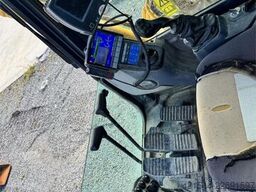 Komatsu PC170LC-11 Excavator with Rototilt, 3 Buckets and