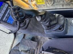 Komatsu PC170LC-11 Excavator with Rototilt, 3 Buckets and