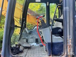 Komatsu PC210LC-6K Excavator with Rototilt and 3 Buckets