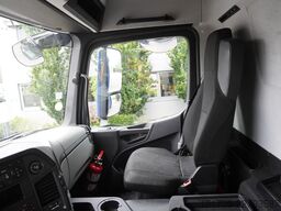 Mercedes-Benz Actros 1833 / Curtainsider 18 EPAL
