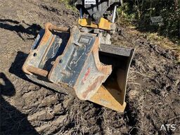 Komatsu PC78US-11 Tracked Excavator with Tiltrotator and B