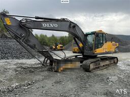 Volvo EC240CL excavator with a tooth bucket