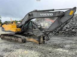 Volvo EC240CL excavator with a tooth bucket