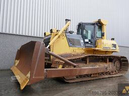 Komatsu D85PX-15