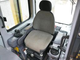 Komatsu D85PX-15