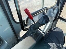 NEW HOLLAND E80 BMSR-2 Kettenbagger 8,6 Tonnen *Greifer