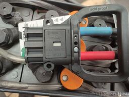 [div] Triathlon 24V   2 PzB 200