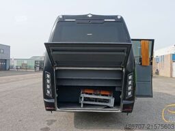 IVECO INDcar Wing EURO 6, 29 Sitze, neue Motor 64262km