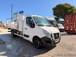 Nissan NV400