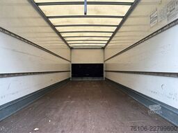 FUSO Canter 7C15 Koffer mit Ladebordwand