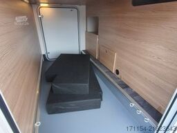 LMC Cruiser V 646 G,  Längsbetten, Navi,Automatik