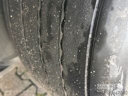 Schmitz Cargobull Curtainsider Mega