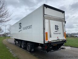 Schmitz SKO 24 Closed Box / SAF / Discbrakes / Steering...