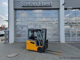 Jungheinrich EFG 215 / Triplex: 4.25m! / SS / nur 2.184h!