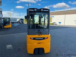 Jungheinrich EFG 215 / Triplex: 4.25m! / SS / nur 2.865h!