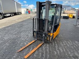 Jungheinrich EFG 215 / Triplex: 4.25m! / SS / nur 3.092h!