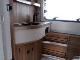 HYMER/ERIBA Eriba Touring 530 1.500 Kg, Legend-White Silver