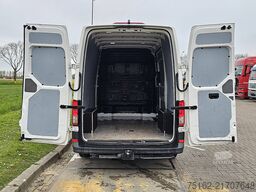 VOLKSWAGEN CRAFTER 35 2.0 L3H3 140Pk Automaat!