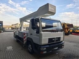 MAN LE 8.180 4x2 Bison Palfinger TKA 30